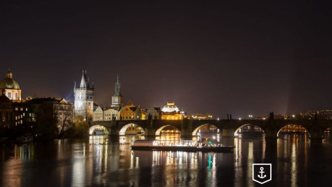 Vue dîner croisière à Prague