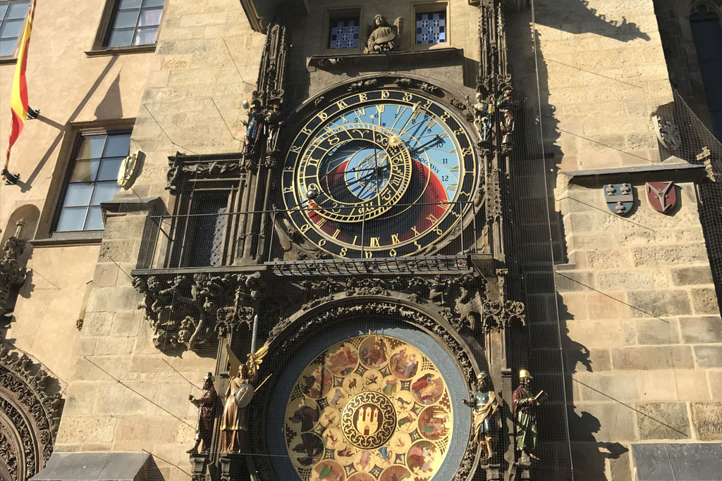 horloge astronomique prague tourisme