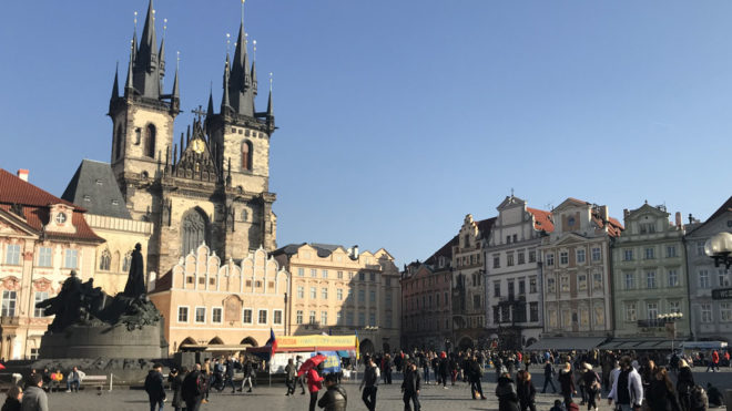 Place de la vielle ville à Prague tourisme