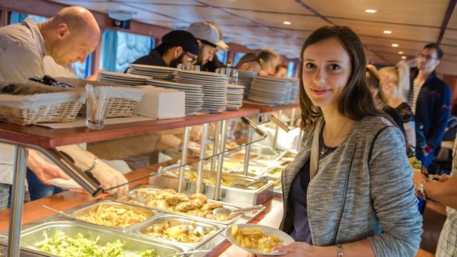 dîner croisière avec musique à Prague